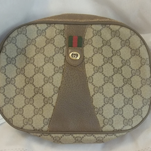 Gucci Large Cosmetics Case. Beautiful. Excellent condition! - Picture 7 of 8